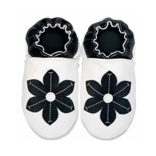 Chaussons cuir souple Fleur noire Chaussons cuir souple Fleur noire