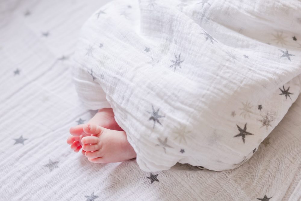 Comment utiliser un lange bébé ? Usages et astuces