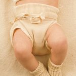 Le lange à nouer : la solution économique et naturelle pour langer un bébé en lavable Le lange à nouer : la solution économique et naturelle pour changer bébé en lavable